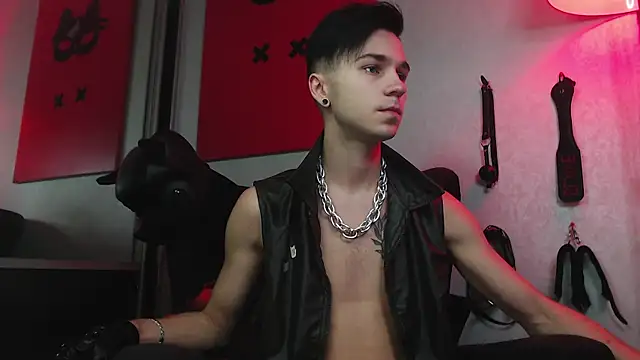 Snapshot of Joseph__Quinn chatting on January 25, 11:02 am Joseph Quinn online show from January 25, 11:02 am