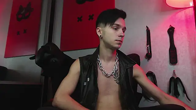 Snapshot of Joseph__Quinn chatting on January 25, 2:03 pm Joseph Quinn online show from January 25, 2:03 pm