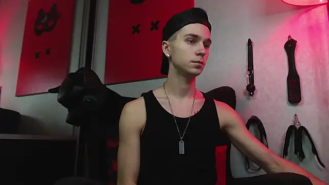 Snapshot of Joseph__Quinn chatting on January 28, 12:22 pm Joseph Quinn online show from January 28, 12:22 pm