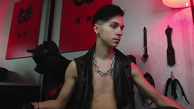 Snapshot of Joseph__Quinn chatting on January 31, 10:31 am Joseph Quinn online show from January 31, 10:31 am