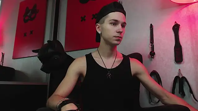 Snapshot of Joseph__Quinn chatting on February 1, 11:21 am Joseph Quinn online show from February 1, 11:21 am