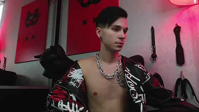 Snapshot of Joseph__Quinn chatting on February 3, 11:09 am Joseph Quinn online show from February 3, 11:09 am