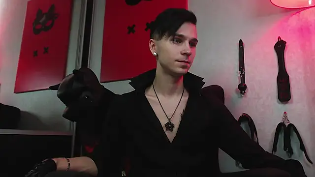 Snapshot of Joseph__Quinn chatting on February 4, 11:05 am Joseph Quinn online show from February 4, 11:05 am