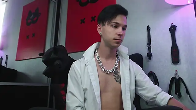 Snapshot of Joseph__Quinn chatting on February 17, 8:09 am Joseph Quinn online show from February 17, 8:09 am