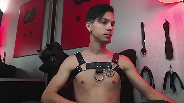 Snapshot of Joseph__Quinn chatting on February 24, 8:17 am Joseph Quinn online show from February 24, 8:17 am