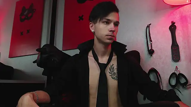 Snapshot of Joseph__Quinn chatting on February 27, 8:06 am Joseph Quinn online show from February 27, 8:06 am