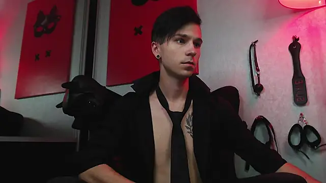 Snapshot of Joseph__Quinn chatting on February 27, 11:10 am Joseph Quinn online show from February 27, 11:10 am