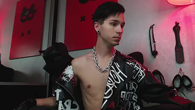 Snapshot of Joseph__Quinn chatting on February 28, 8:20 am Joseph Quinn online show from February 28, 8:20 am