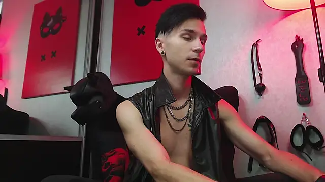 Snapshot of Joseph__Quinn chatting on March 6, 8:52 am Joseph Quinn online show from March 6, 8:52 am