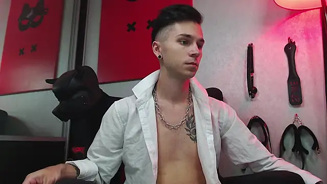 Snapshot of Joseph__Quinn chatting on March 11, 11:23 am Joseph Quinn online show from March 11, 11:23 am