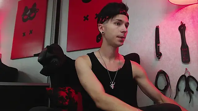 Snapshot of Joseph__Quinn chatting on March 20, 8:53 am Joseph Quinn online show from March 20, 8:53 am