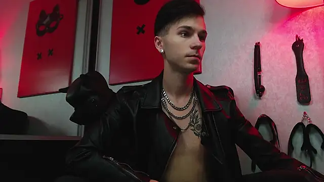 Snapshot of Joseph__Quinn chatting on March 21, 7:33 am Joseph Quinn online show from March 21, 7:33 am