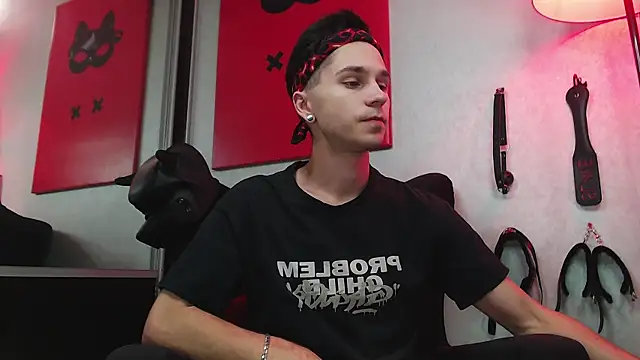 Snapshot of Joseph__Quinn chatting on March 22, 8:40 am Joseph Quinn online show from March 22, 8:40 am