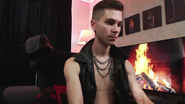 Snapshot of Joseph__Quinn chatting on September 10, 8:25 am Joseph Quinn online show from September 10, 8:25 am