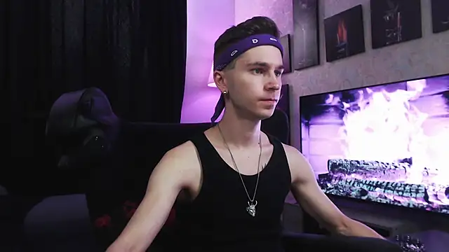 Snapshot of Joseph__Quinn chatting on September 15, 8:36 am Joseph Quinn online show from September 15, 8:36 am