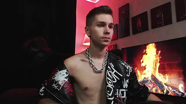 Snapshot of Joseph__Quinn chatting on September 16, 8:15 am Joseph Quinn online show from September 16, 8:15 am