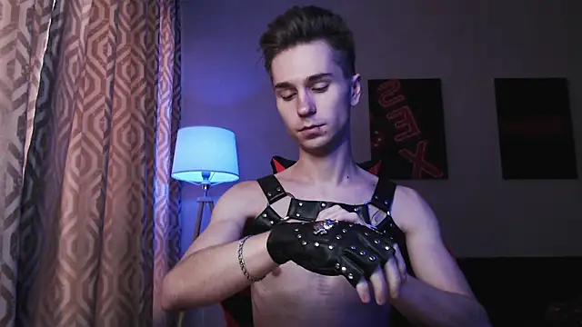 Snapshot of Joseph__Quinn chatting on October 17, 4:04 am Joseph Quinn online show from October 17, 4:04 am