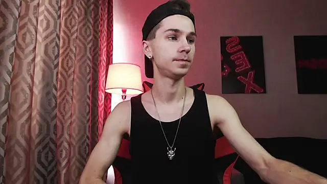 Snapshot of Joseph__Quinn chatting on November 3, 7:31 am Joseph Quinn online show from November 3, 7:31 am