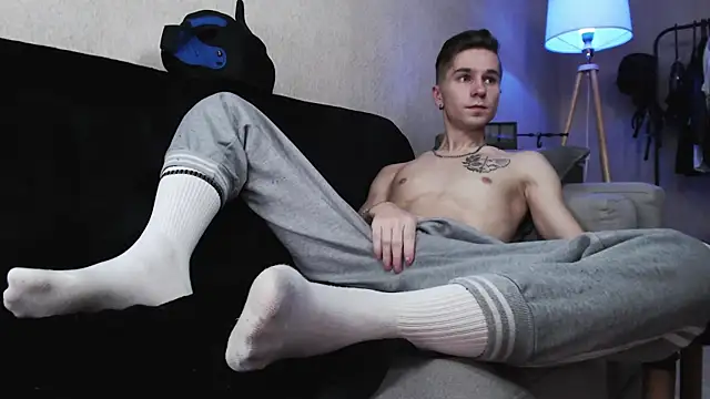 Snapshot of Joseph__Quinn chatting on November 16, 8:09 am Joseph Quinn online show from November 16, 8:09 am