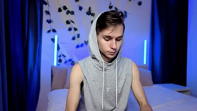 Snapshot of Joseph__Quinn chatting on November 27, 4:09 pm Joseph Quinn online show from November 27, 4:09 pm