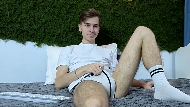 Snapshot of Joseph__Quinn chatting on November 28, 6:38 am Joseph Quinn online show from November 28, 6:38 am