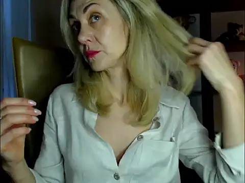 Snapshot of Tanya6547 chatting on December 14, 10:56 am Tanya6547 online show from December 14, 10:56 am