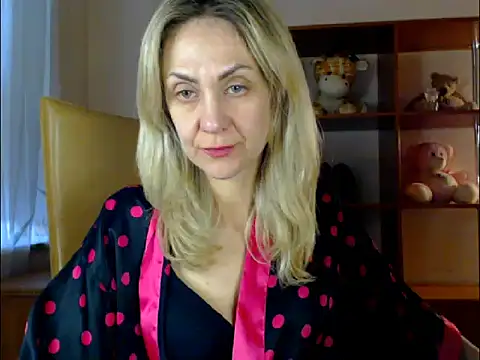 Snapshot of Tanya6547 chatting on February 13, 11:39 am Tanya6547 online show from February 13, 11:39 am