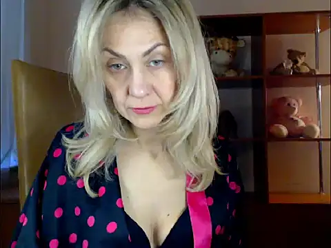 Snapshot of Tanya6547 chatting on March 7, 8:13 am Tanya6547 online show from March 7, 8:13 am