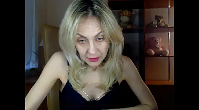 Snapshot of Tanya6547 chatting on March 16, 8:54 am Tanya6547 online show from March 16, 8:54 am