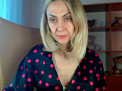 Snapshot of Tanya6547 chatting on October 21, 10:38 am Tanya6547 online show from October 21, 10:38 am