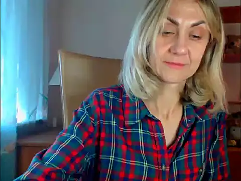 Snapshot of Tanya6547 chatting on October 31, 11:33 am Tanya6547 online show from October 31, 11:33 am