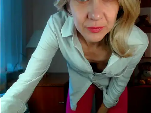 Snapshot of Tanya6547 chatting on November 13, 9:08 am Tanya6547 online show from November 13, 9:08 am