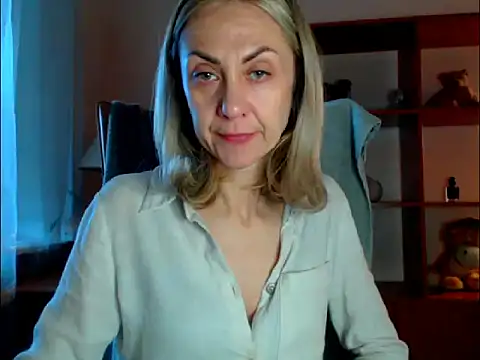 Snapshot of Tanya6547 chatting on December 2, 8:41 am Tanya6547 online show from December 2, 8:41 am