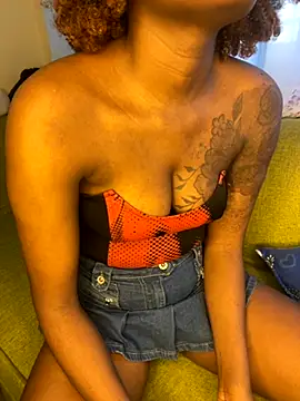 Snapshot of shishbabe chatting on October 2, 1:40 pm shishbabe online show from October 2, 1:40 pm