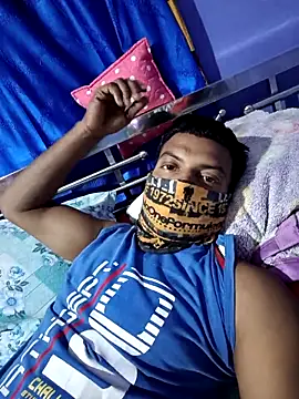 model yesx online show from February 28, 5:25 pm