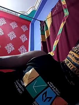 model yesx online show from April 5, 5:10 pm