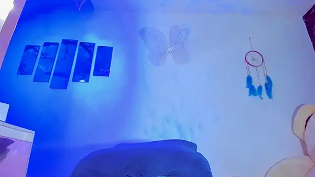 emperatrizhotwolf online show from December 29, 7:39 am