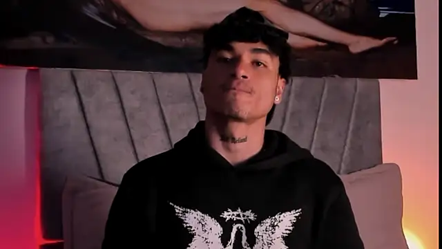 Thomas Fit1 online show from November 4, 2:21 am