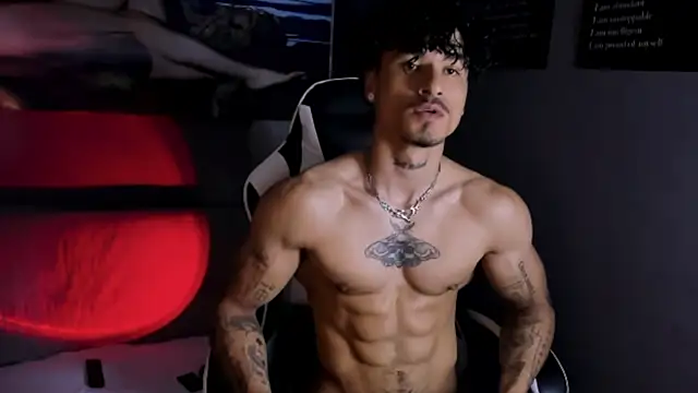 Thomas Fit1 online show from April 17, 1:52 am