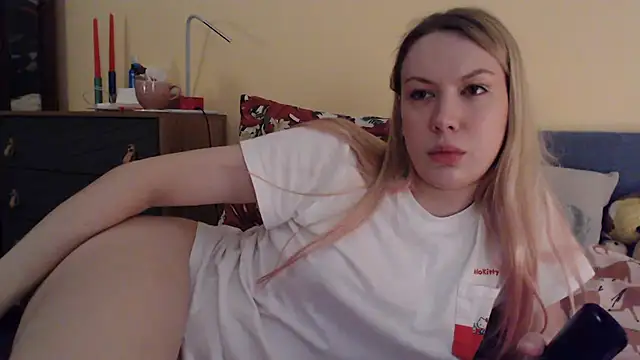 Snapshot of Scarlettford chatting on December 19, 1:40 pm Scarlettford online show from December 19, 1:40 pm