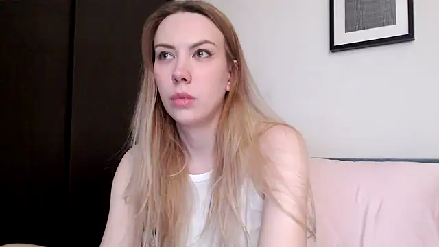 Snapshot of Scarlettford chatting on November 7, 12:49 pm Scarlettford online show from November 7, 12:49 pm