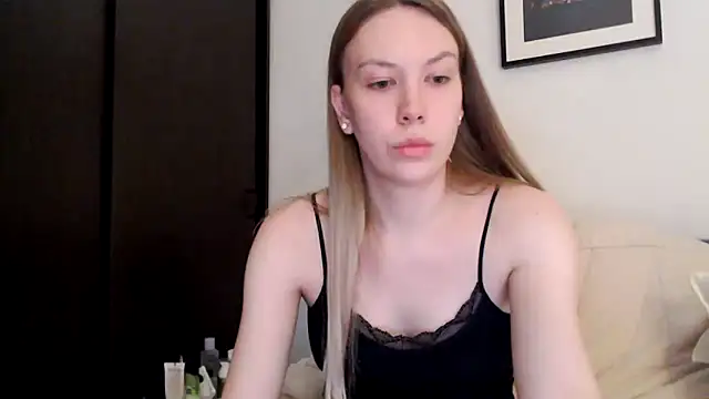 Snapshot of Scarlettford chatting on November 27, 1:35 pm Scarlettford online show from November 27, 1:35 pm