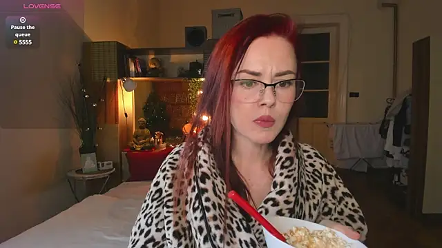 Snapshot of Sargonium999 chatting on January 2, 10:11 pm Sargonium999 online show from January 2, 10:11 pm