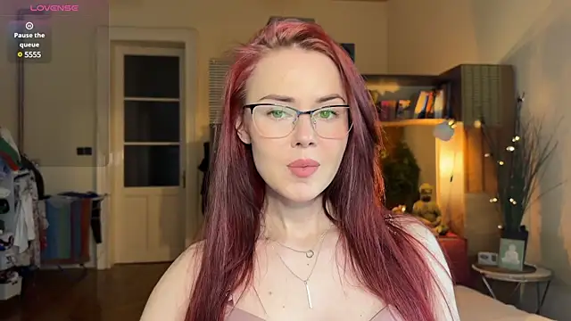 Snapshot of Sargonium999 chatting on February 2, 7:57 pm Sargonium999 online show from February 2, 7:57 pm