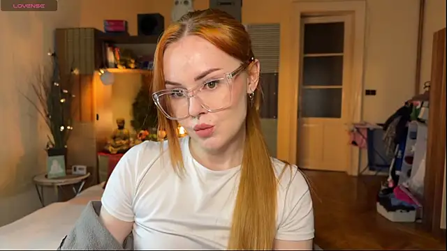 Snapshot of Sargonium999 chatting on October 27, 8:13 pm Sargonium999 online show from October 27, 8:13 pm