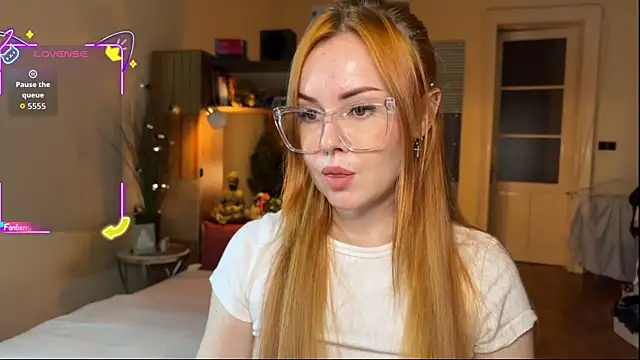 Snapshot of Sargonium999 chatting on October 30, 6:19 pm Sargonium999 online show from October 30, 6:19 pm