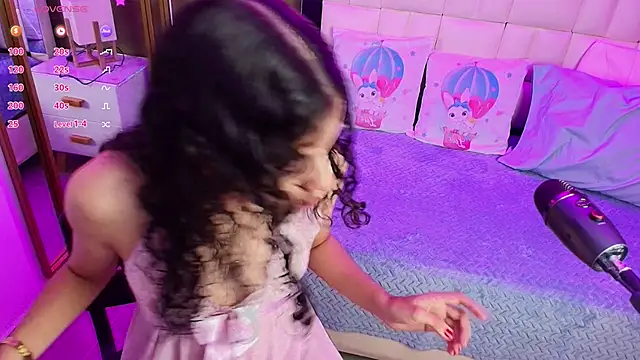 Snapshot of anahi_maite chatting on February 4, 8:06 pm anahi maite online show from February 4, 8:06 pm