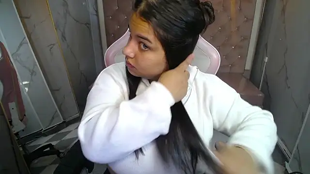 skeler lovd b  online show from April 9, 12:10 pm