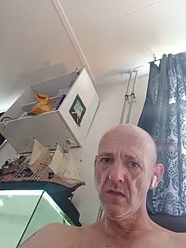 Snapshot of peterbi45 chatting on June 7, 10:52 am peterbi45 online show from June 7, 10:52 am