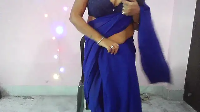 my-laila online show from November 23, 7:30 am